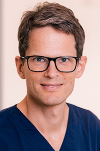 Dr. Dr. Florian Fialka - Facharzt für Mund-Kiefer-Gesichtschirurgie